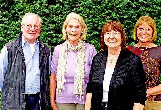 In der Nachbarschaftshilfe aktiv (v. l.): Klaus Westmar, Monika Datz,  Beate Teichmann und Karin Gorber. 	Foto: Kohnke
