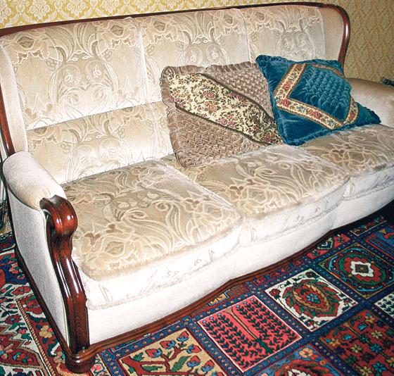 Von der Oma geerbt, doch insgeheim wünschen Sie sich schon lange ein modernes Sofa zum Relaxen?