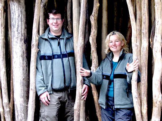 Die Förster Andreas Vranjkovic und Sigrid Hagen vom Walderlebniszentrum haben jede Menge Veranstaltungen rund um den Wald geplant.	Foto: hw