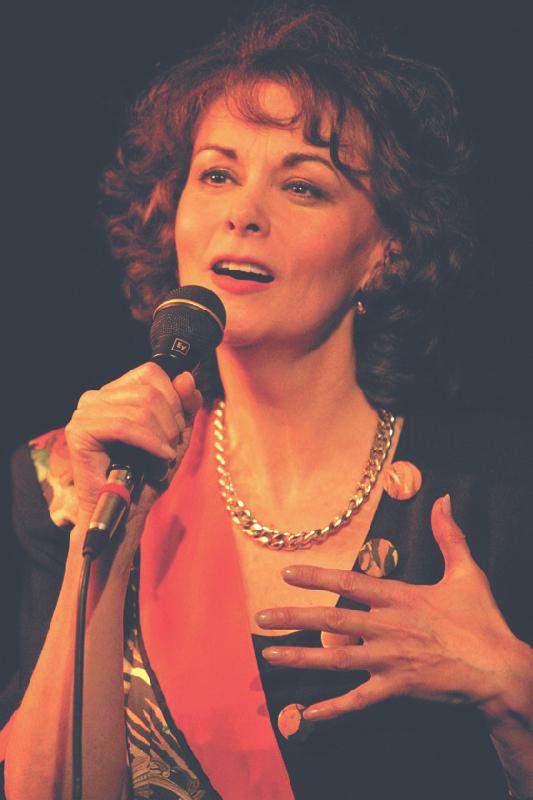 Sie ist eine der besten Jazzvokalistinnen Europas: Jenny Evans.	Foto: Privat