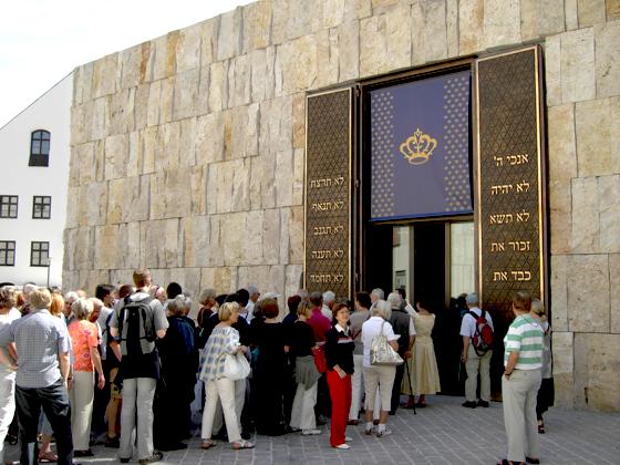 Auch Führungen durch die Ohel Jakob-Synagoge gibt es am Sonntag. Foto: VA