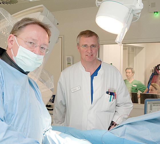 In dem seit Januar 2011 bestehenden neuen Herzkatheter- labor wurde Ende Juli bereits der 500. Patient in der Kreis- klinik behandelt. Foto: VA