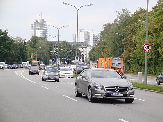 Trotz des erhöhten Verkehrsaufkommens gibt es keine Lärmschutzmaßnahmen für Anwohner. Foto: aha