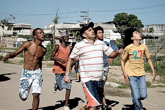 Mit dem Film »5x favela« wird die brasilianische Filmschau im Gasteig eröffnet.	Foto: VA