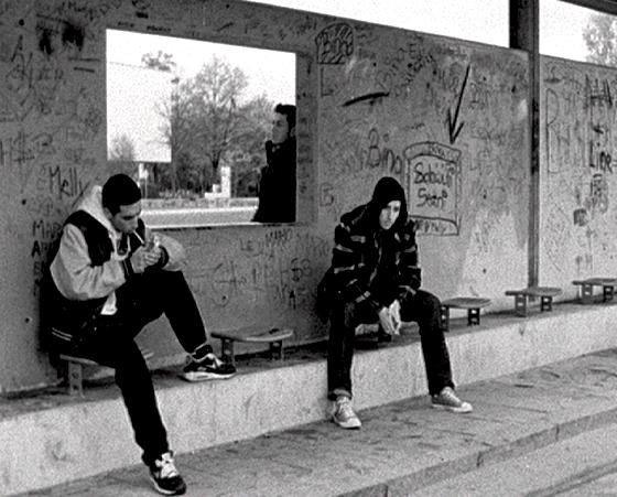 In »Amerika« fristen drei Jungs ein trauriges Dasein vor den Toren Münchens.	Foto: VA