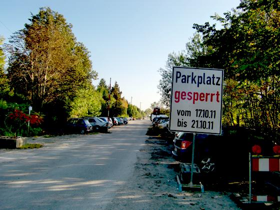 Der Parkplatz an der Ludwig-Brück-Straße in Daglfing ist ab Montag, 17. Oktober, wegen Vorarbeiten für eine Park+Ride-Anlage gesperrt. 	Foto: ikb