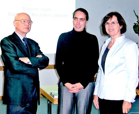 Pater Julius Oswald, Judith Behnen und Marianne Neumann vom Sachausschuss Mission.	Foto: VA