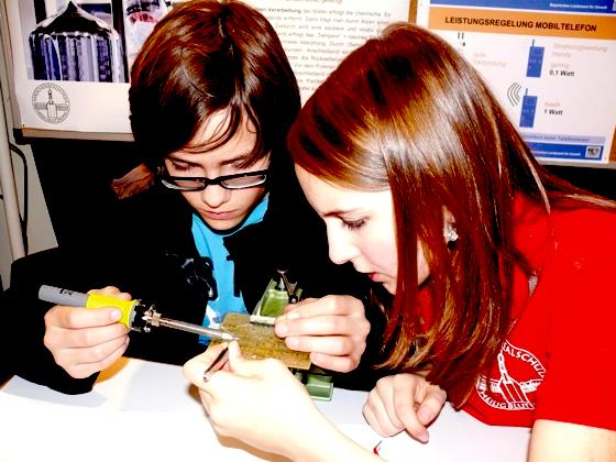 Für Jugendliche ab 14 Jahren sind die Wissenschaftstage geeignet, für Jüngere gibt es ein spezielles Kinderprogramm. Foto: VA