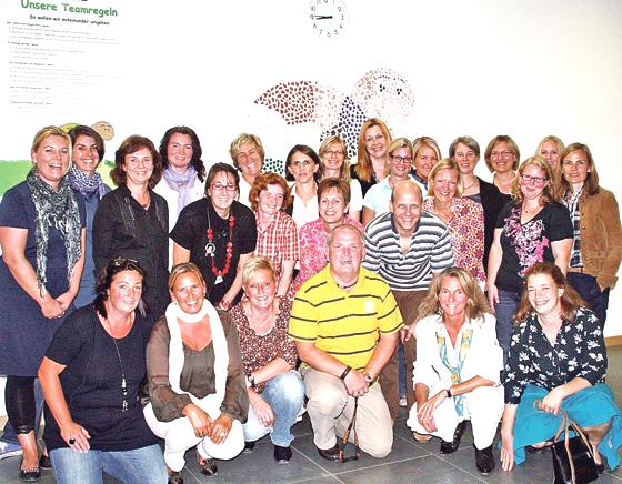 Der neue Elternbeirat von 26 Klassenelternsprechern der Haarer Konrad Grundschule. 	Foto: Privat