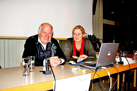 Oskar Holl und Birgit Weber bei der Eröterungsveranstaltung im Bennosaal.	Foto: js