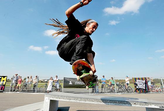 Bei der Eröffnung konnten die Skater in verschiedenen Wettbewerben ihr Können unter Beweis stellen.	Foto: Claus Schunk