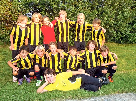 So sehen die Herbstmeister 2011 der D2-Jugend des TSV Grasbrunn aus.	Foto: Privat