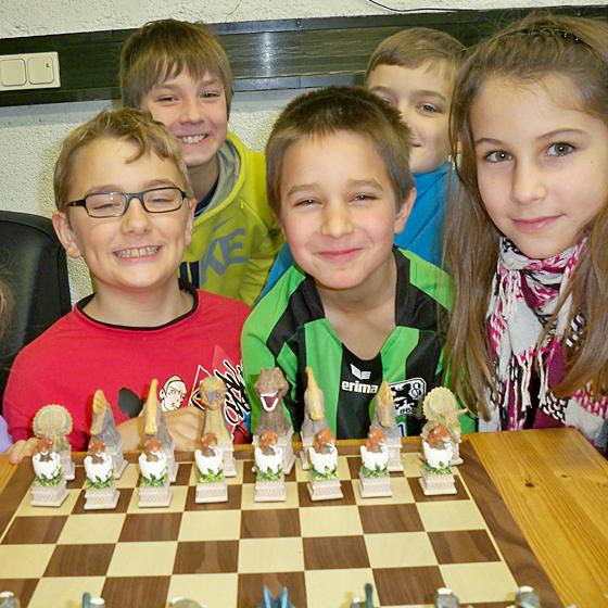 Im Jugendzentrum Vaterstetten fand kürzlich das erste Mal ein zweitägiges Schachcamp statt. Foto: SC