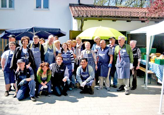 Das Team der Münchner Tafel gehört zu den aktiven Helfern, die sich aktiv gegen die Armut in ihrem Stadtviertel einsetzen. 	Foto: Privat