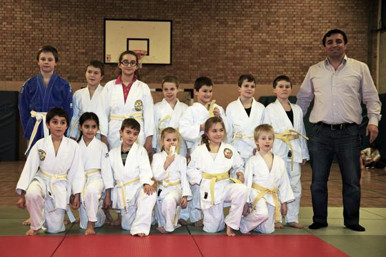 Vom weiß-gelben bis zum orangenen Gürtel ging es bei den Judokas der Sportfreunde Harteck. 	F.: Verein