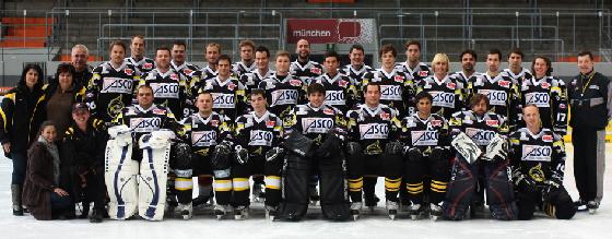 Die Luchse haben sich in der Eishockeybezirksliga Ost durchgesetzt. Jetzt warten schwere Aufgaben auf das Team		Foto: MEK