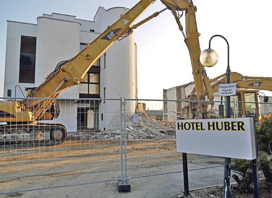 Das Hotel Huber gehört in Unterhaching nun der ­Vergangenheit an.	Foto: Kohnke