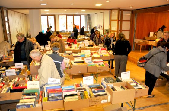 Eine reiche Auswahl findet der Bücherfreund wieder in der Gemeinde von Nazareth.	Foto: VA