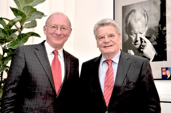 Franz Maget trifft Joachim Gauck. Foto: VA