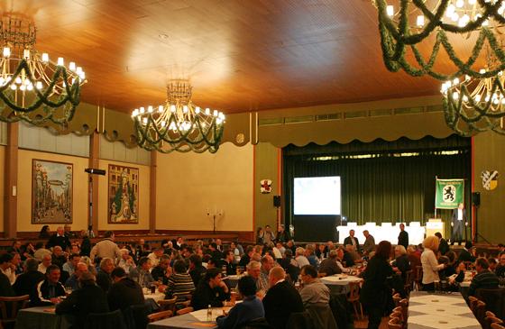 Der Versammlungssaal in der Gaststätte Heide-Volm in Planegg. Foto: A. Wild