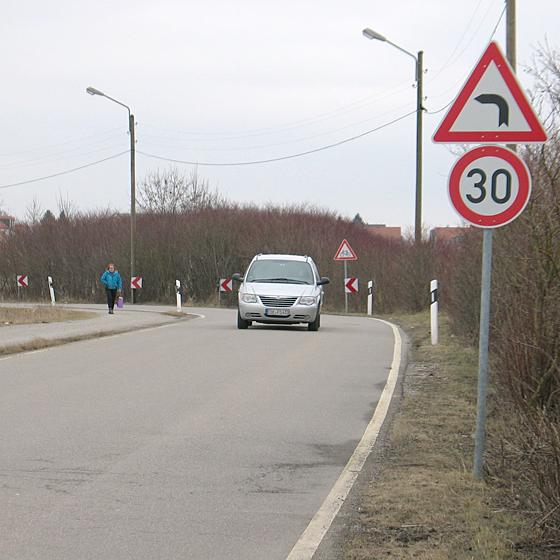 Durch die Geschwindigkeitsbegrenzung sollen vor ­allem Radfahrer geschützt werden. Foto: aha