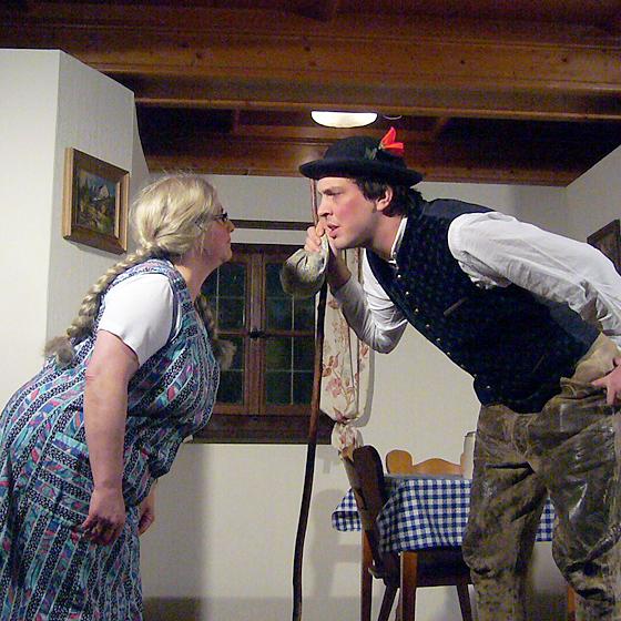 Der Theaterverein die lustigen Truderinger zeigen am 1. April eine Zusatzvorstellung ihres beliebten Stücks »Da dalkerte Bua«. Foto: VA