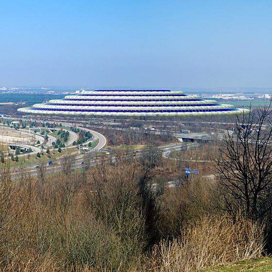 So könnte das neue Tor zu München bald aussehen. Grafik: Rakete GmbH - Visuelle Kommunikation für Bauten und Projekte/Foto: FOTAG Luftbild München