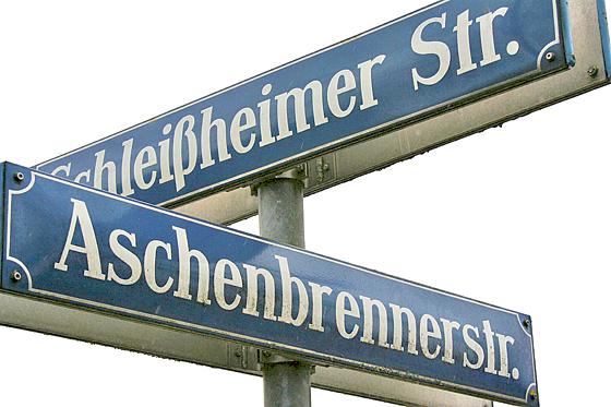An der Kreuzung Schleißheimer/Aschenbrennerstraße soll Ende des Jahres eine Ampel gebaut werden. 	ws