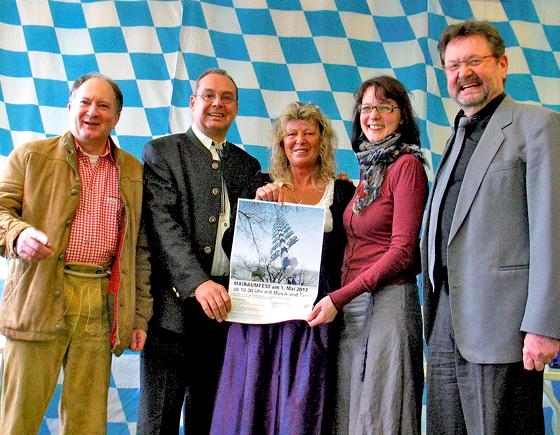 Verantwortlich für das Ramersdorfer Maifest sind: Klaus Körmer, Rudi und Karin Wagmüller, Meike Schmidt und Erwin Bohlig (von links).	Foto: aha