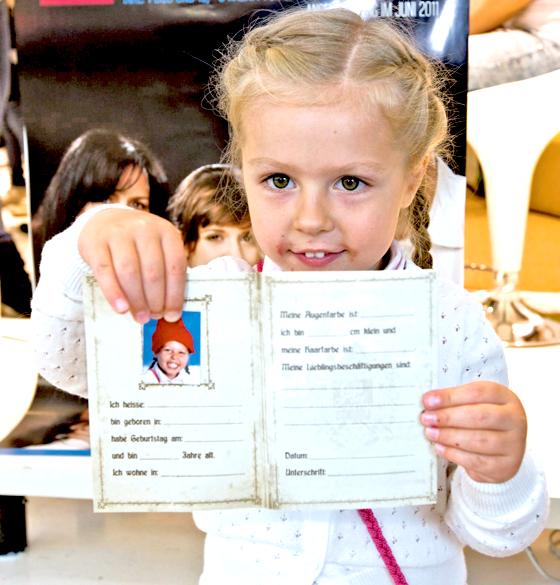 Zuerst Foto-Shooting mit Zwergenmütze, dann Zwergen-Pass ausstellen lassen  für Kinder ein tolles Erlebnis.