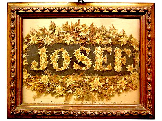 Der Name „Josef“ in einem Edelweißbild, das als Namenstagsgeschenk gefertigt wurde.	Foto: Inge Weid, Bruckhof