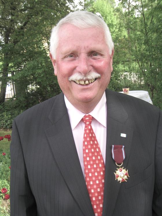 Anton Spitlbauer wurde mit dem Goldenen Verdienstkreuz Polens geehrt.	Foto: Privat