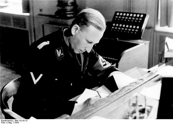Reinhard Heydrich, einer der größten Kriegsverbrecher der NS-Zeit, starb vor 70 Jahren an den Folgen eines Attentats.	Foto: Bundesarchiv