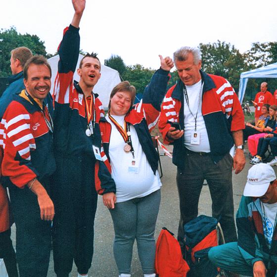 Für die jubelnden Gesichter der jungen Sportler, wie hier im Jahr 2000 in Berlin, lohnt sich das Engagement, findet Lions-Governor Robert Gareißen. Fotos: VA