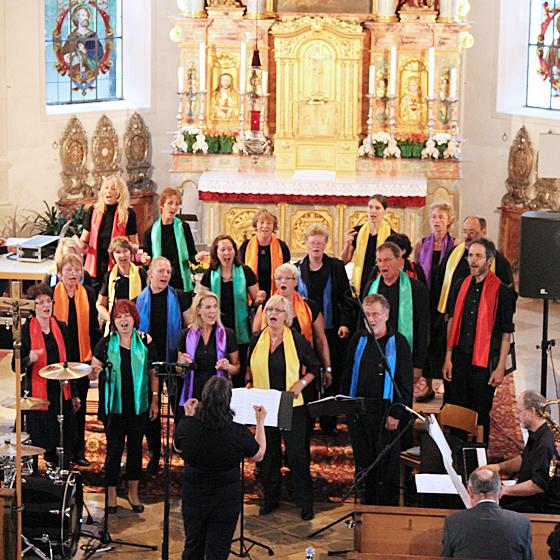 Der GoSpiRhy-Chor lädt zu einem Gospelkonzert nach Sauerlach und Hofolding ein. Foto: VA
