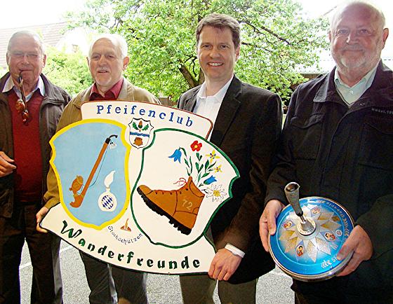 Der Hohenbrunner »Pfeifenclub« feiert am Sonntag seinen 50. Geburtstag, hier der Vorstand (v. l.): Ruppert Specker, Werner Meisinger, Andreas Schlick und Erwin Weigl. Foto: Ka