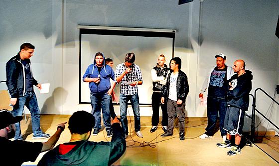 Mit Begeisterung nahmen elf Jugendliche an einem Rap-Workshop teil. 	Foto: VA