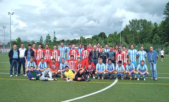 Feierten mit einem Freundschaftsspiel gemeinsam »Zweimal 100 Jahre«, der FC Sportfreunde und der FC Alemannia. 	Foto: Privat