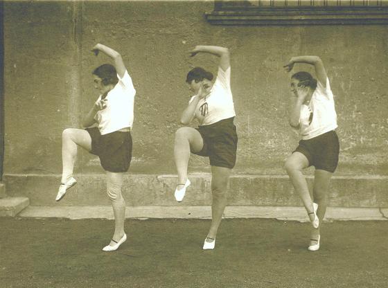 Anmut und Spaß am Sport, so sahen 1923 die Sportlerinnen des TSV Turnerbund München aus.	Foto: Turnerbund