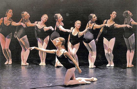 Drei Aufführungen zeigen die Buben und Mädchen der Ballettschule Benedict-Manniegel.	Foto: VA