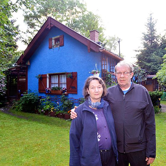 Das Ehepaar Renate und Hermann Suchocki kämpft verzweifelt um ein Bleiberecht in ihrem Haus am Katzenbuckel.	Foto: Claus Schunk