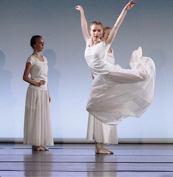 Auch die Ballettschule Ottobrunn wird beim Kultursommer-Fest verschiedene Darbietungen präsentieren. Foto: BSO
