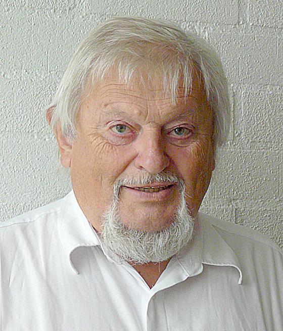 Dr. Walter Kroy