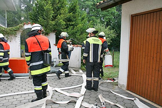 Die Grünwalder Floriansjünger konnten einen Kellerbrand in der Tölzerstraße schnell löschen.	Foto: VA
