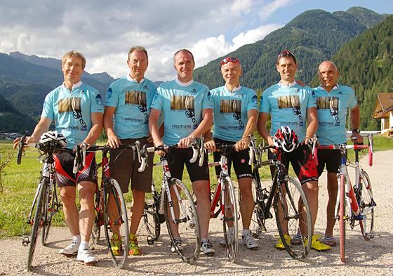 Die sechs Predazzo-Radler der Hinfahrt nach 347 Kilometern und 3.075 Höhenmetern. Foto: Privat