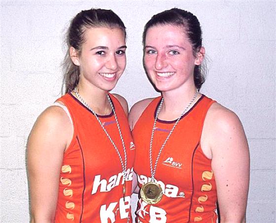 Bayerische Meisterinnen im Beachvolleyball U18 sind Diana Ittlinger und Stefanie John (v.l.)	Foto: VA