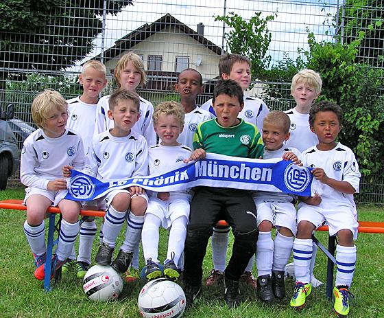 So sieht ein gelungenes Wochenende aus: Die F2­-Jugend spielte erfolgreich am Bodensee. 	Foto: privat