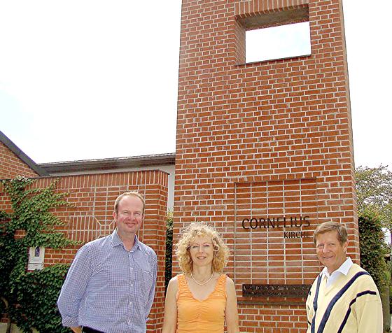 Füllen die evangelische Kirche mit Fantasie und Einsatz (v. l.): Nils Burmester, Andrea Uhlig-Juse und Robert Reiner. 	Foto: Berwanger