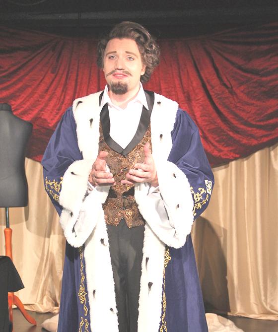 Marcus Zollfrank tritt im Kleinen Theater Haar als Ludwig II. auf.	Foto: Privat