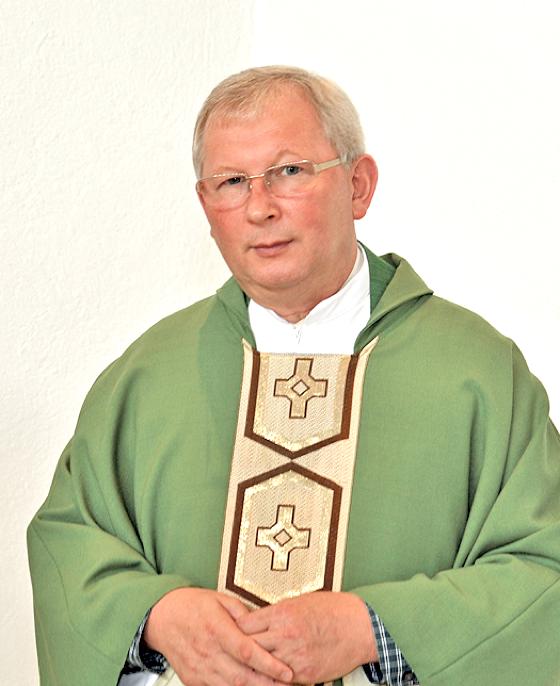 Pfarrer Stefan Szymik ist noch bis Mitte September Vertretung in Vier Brunnen.	Foto: privat